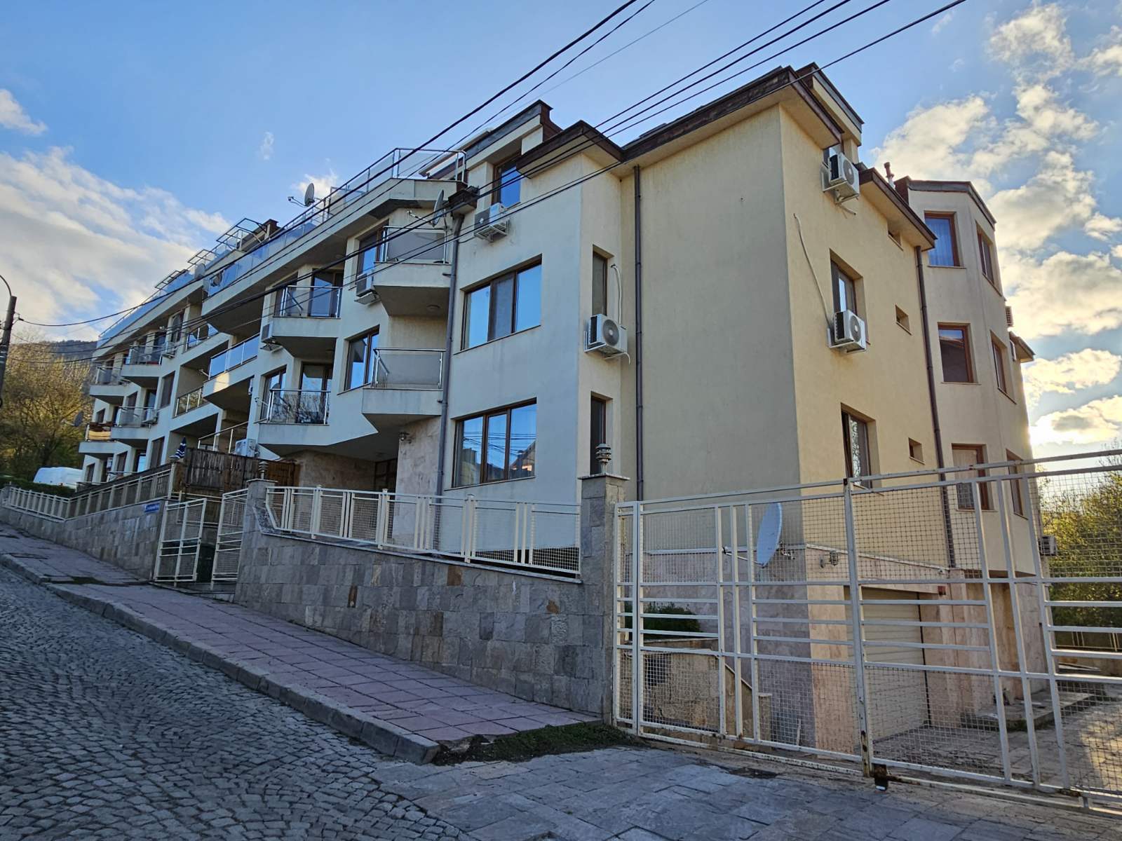 Продава 2-стаен апартамент, кв.Драгалевци
