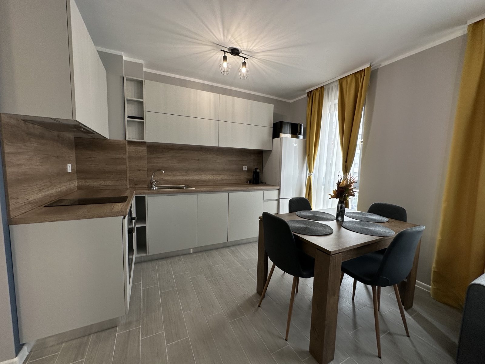 Продава 2-стаен апартамент, кв.Малинова долина
