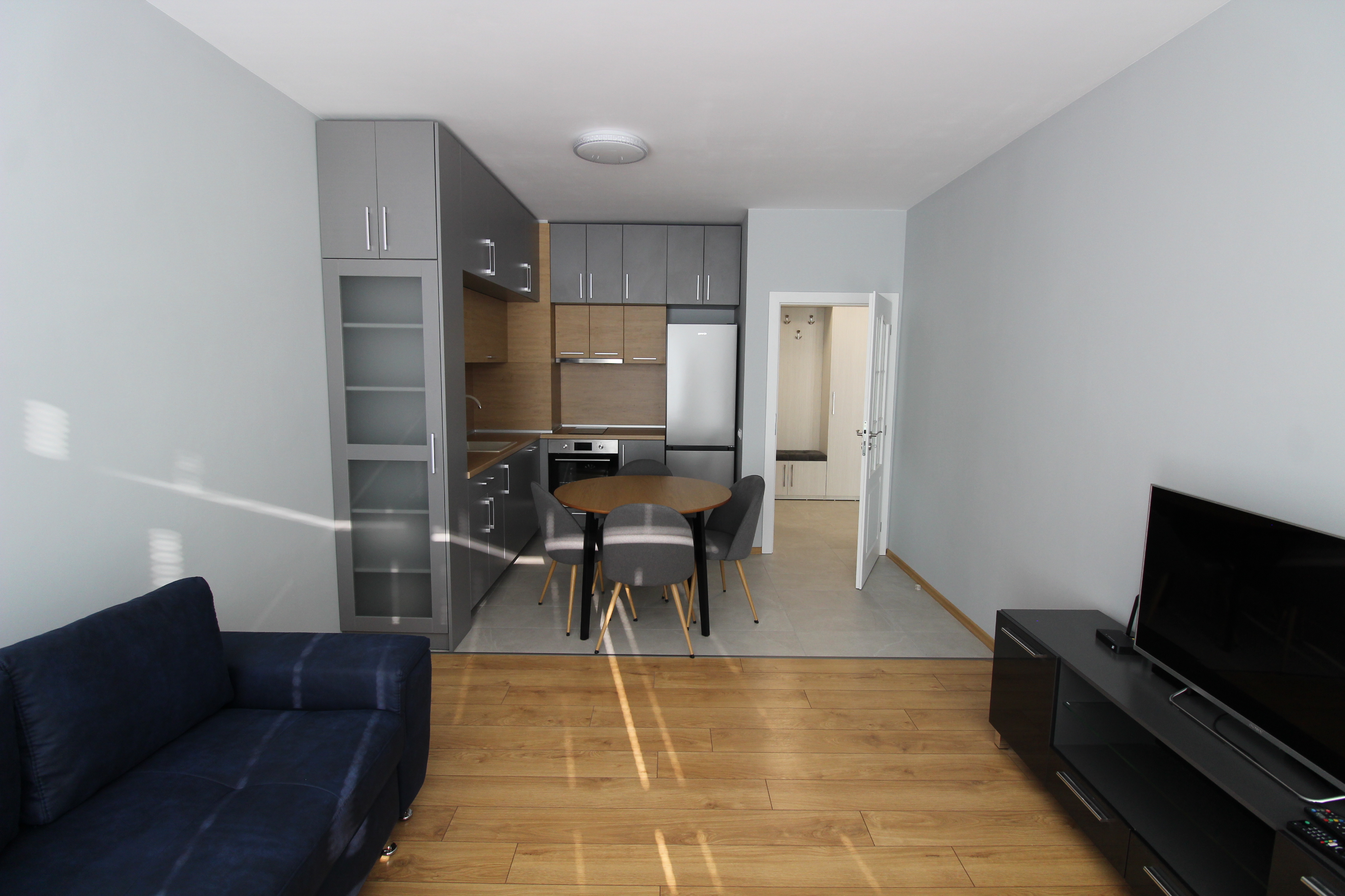 Продава 2-стаен апартамент, кв.Дружба 2