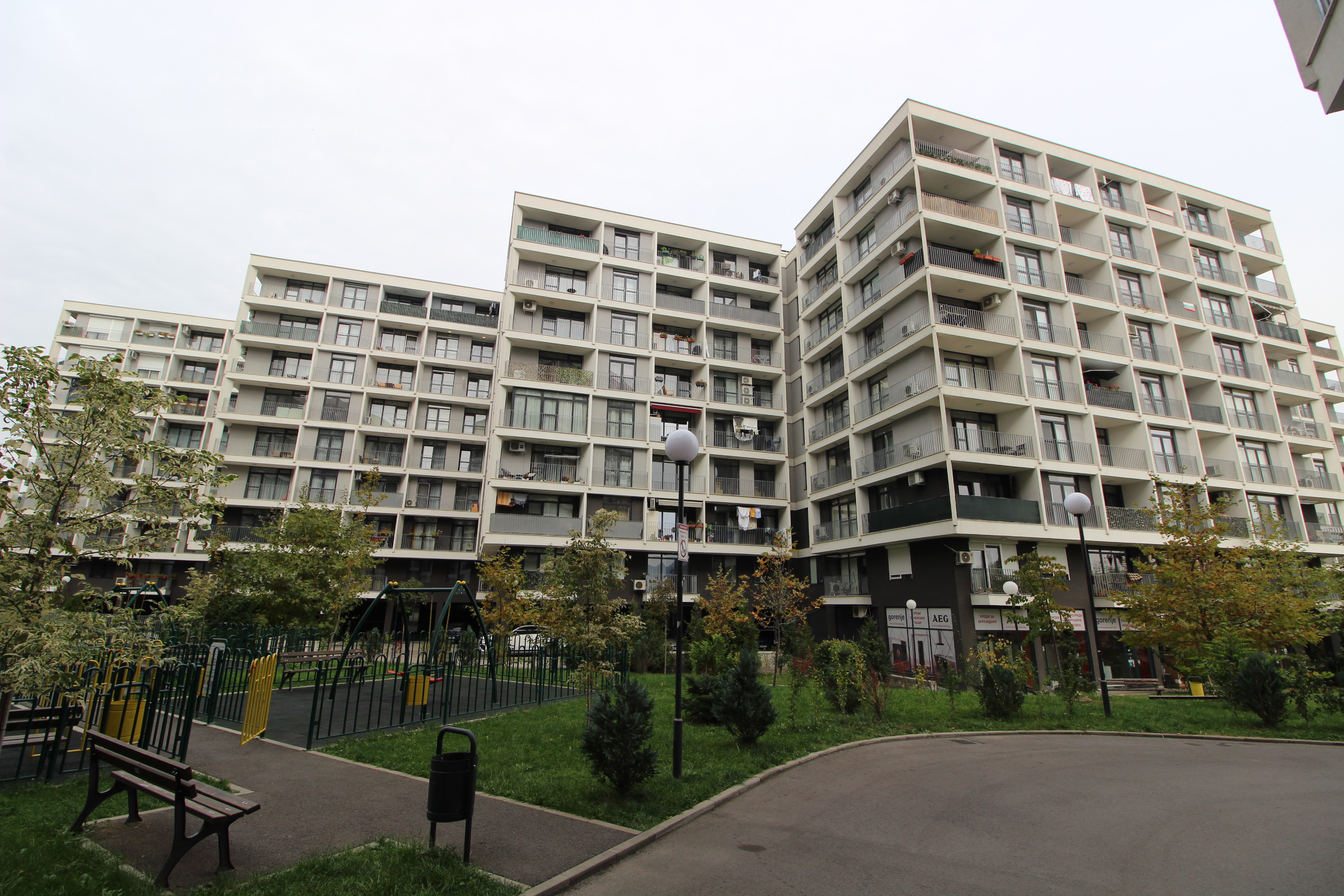Продава 2-стаен апартамент, кв.Дружба 2