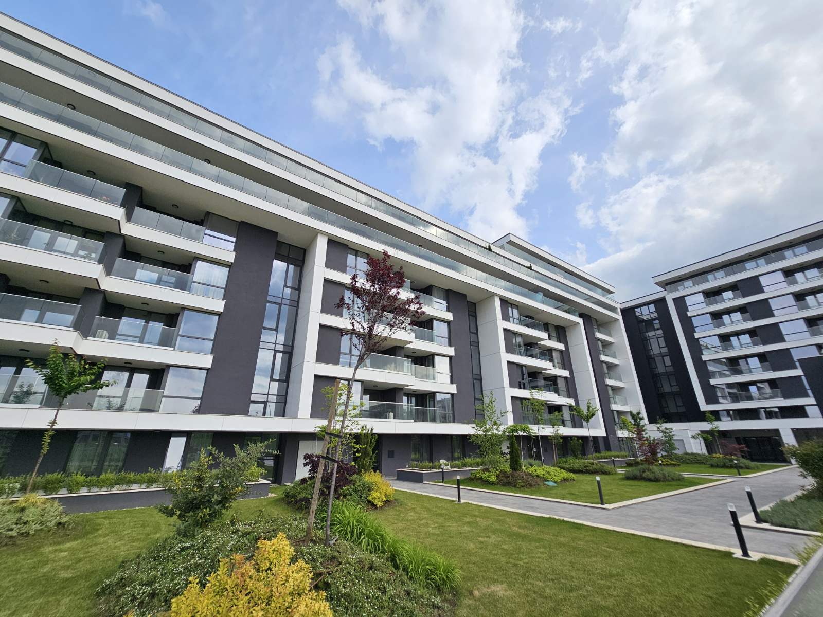 Продава 2-стаен апартамент-кв. Манастирски ливади-изток