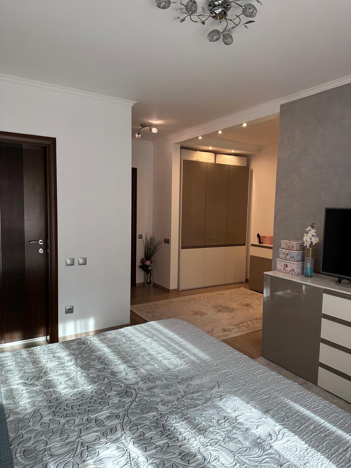 Продава 4-стаен апартамент, Манастирски ливади, комплекс Флора Парк